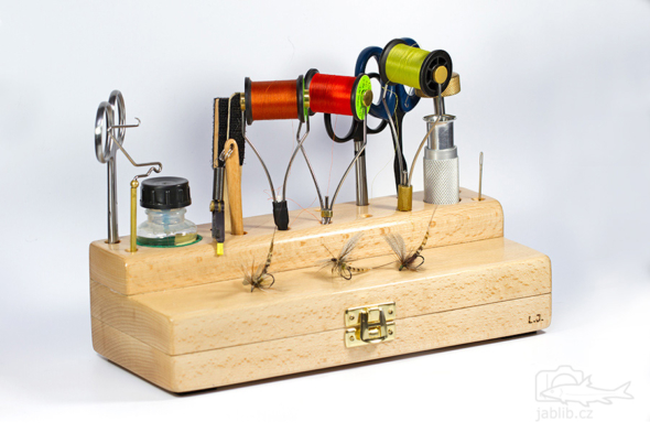 Stojánek na vázácí pomůcky v praxi